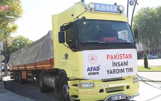 Pakistan 'a Kütahya 'dan ikinci yardım tırı